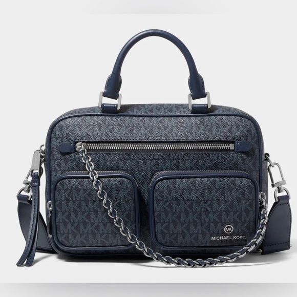 MICHAEL Michael Kors Handbags - Michael Michael Kors Elliot Medium Utility Camera Messenger Admiral pale Blue